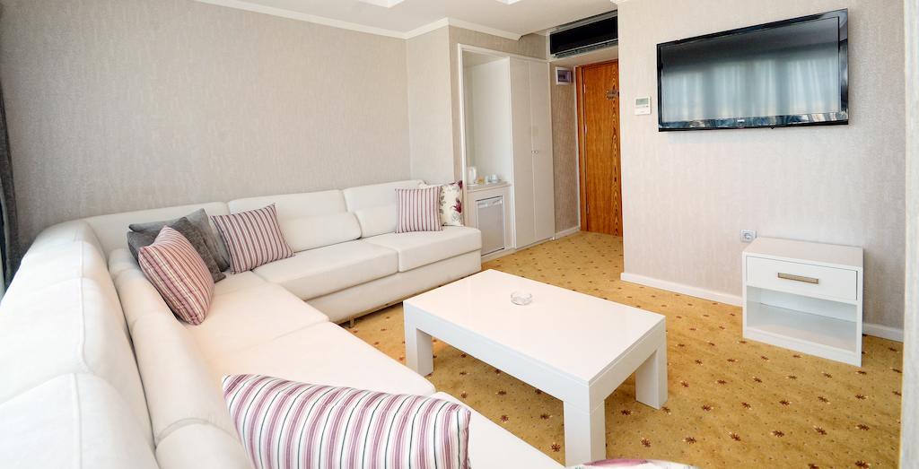 Nk Hotel Измир Номер фото